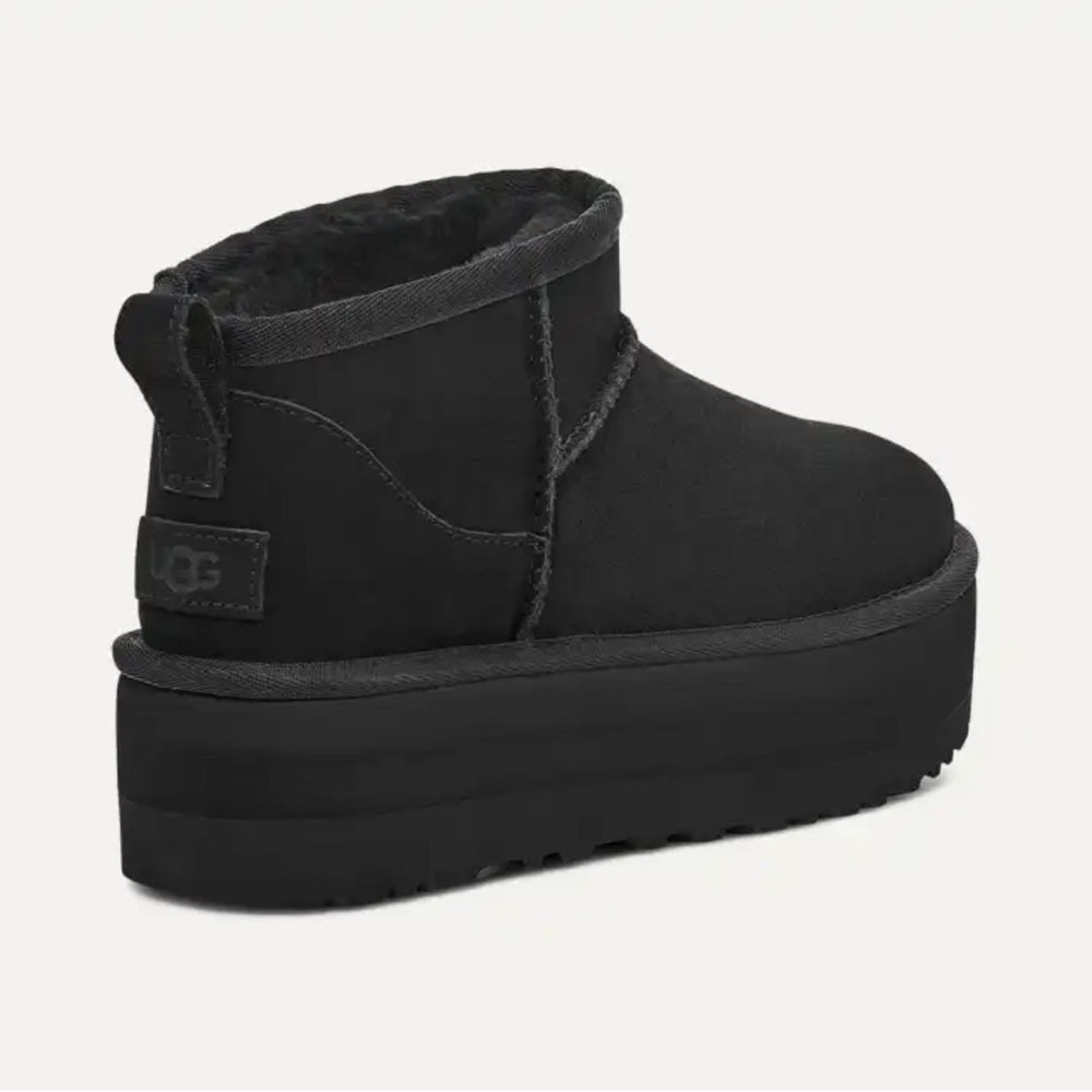 UGG Classic Ultra Mini Platform - Picture 4 of 11